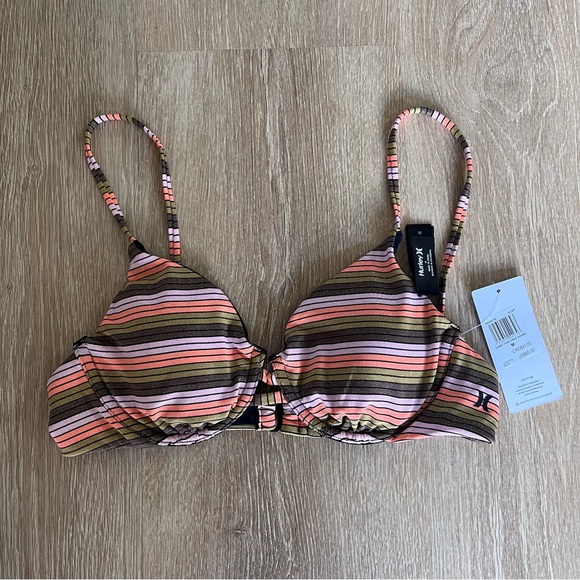 Hurley Other - NWT Hurley bikini top M